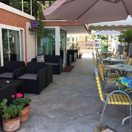 Colibri 3*